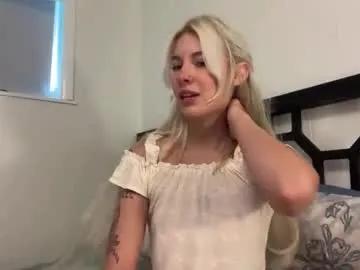 annieangel18 on Chaturbate 