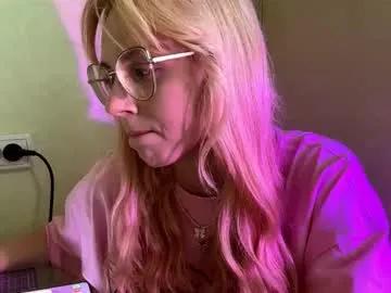 donettastrowbridge — 3 day CB Goal:  Lick my lips    #shy #new #blonde #18 #young [15 tokens remaining]