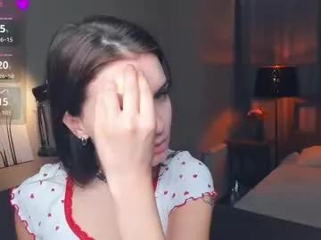 synne_glows on Chaturbate 