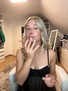 celis_secret — Masturbation with my anal Plug in