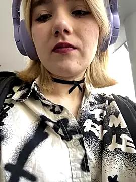 Cherry___Blossom — vibrate lush in pussy to moans in public