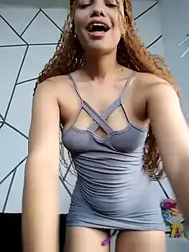 ChloeRaviss — Plug anal + fingers in My ass 