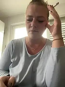 Curvyveri93 — Squirten