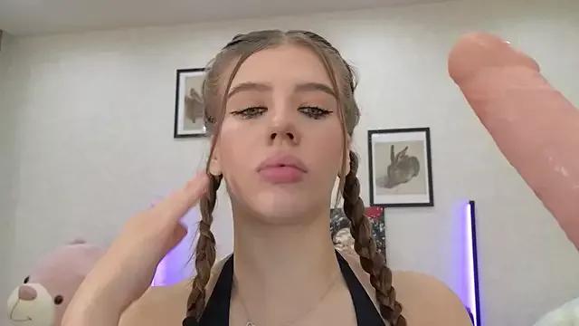 dolly_ll on StripChat 