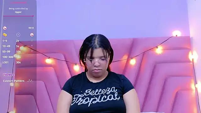 innocenthazel on StripChat 