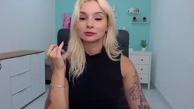 LilFleurish on StripChat 