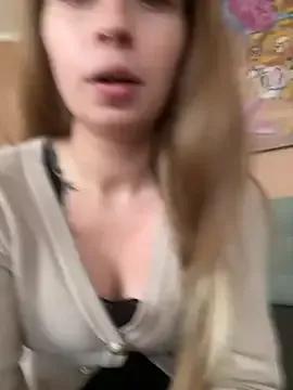 Mrs_Mr_007 — Show tits