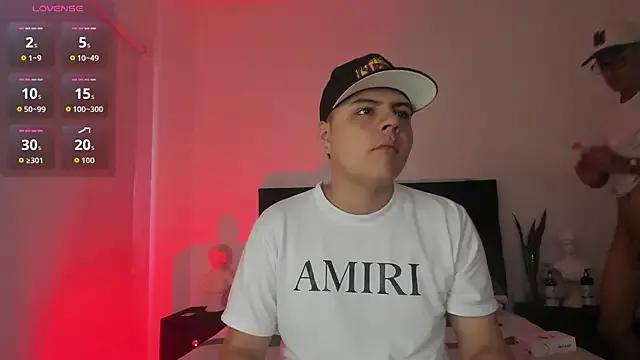 NoahLux — Full nude and sex oral