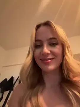 rileylovesyou — pussy spread close up